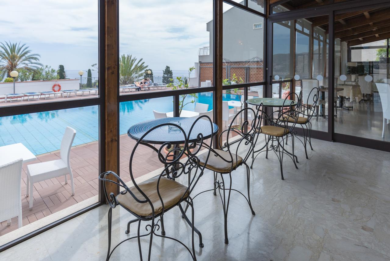 Esperia Hotel